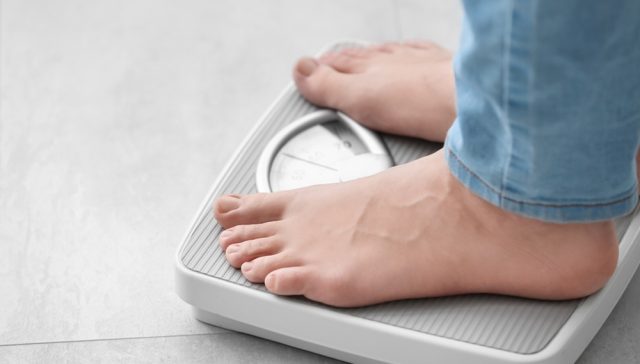 هل يزيد الوزن بعد استئصال الغدة الدرقية